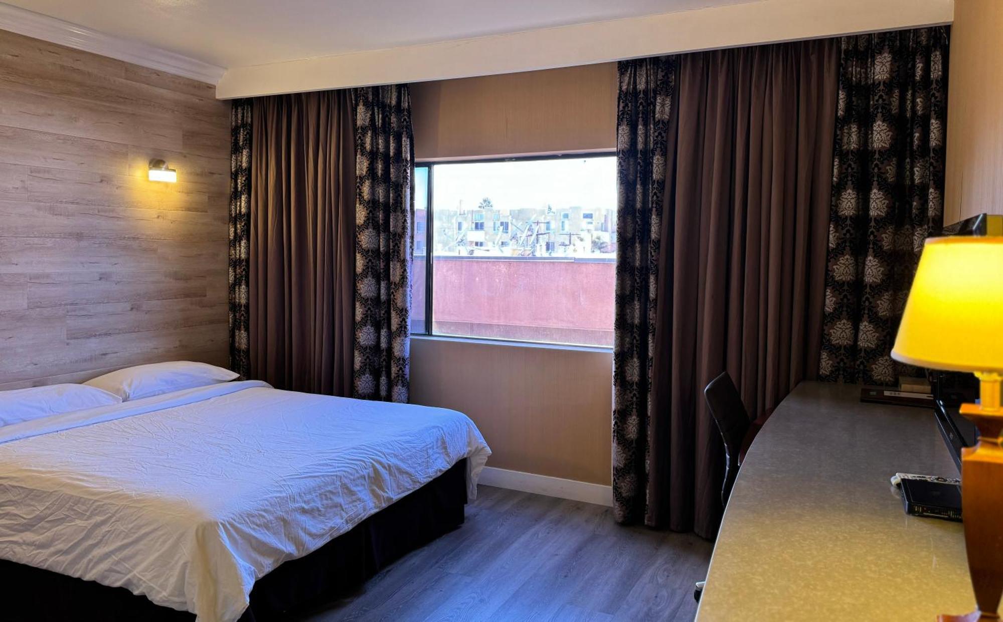 Garden Suite Hotel And Resort Los Angeles Exterior photo